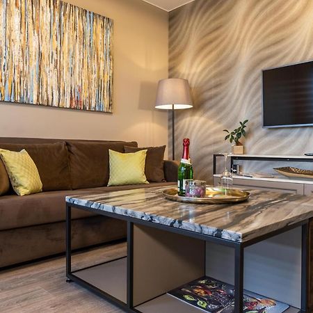 Deluxe Apartment Mit Tiefgarage In Naehe Messe-Bmw-Porsche-Dhl-Flughafen-Flugzeugwerk Der Deutsche Aircraft Лейпциг Экстерьер фото