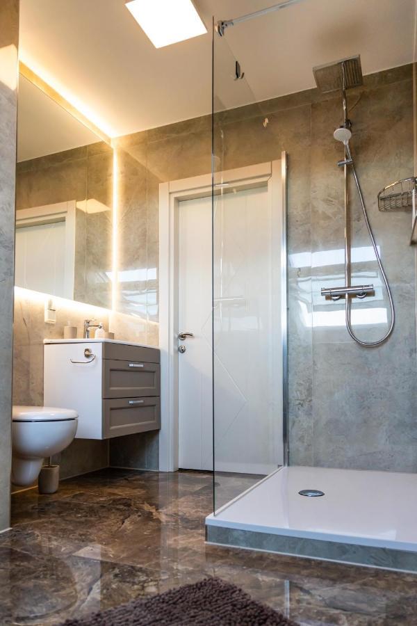 Deluxe Apartment Mit Tiefgarage In Naehe Messe-Bmw-Porsche-Dhl-Flughafen-Flugzeugwerk Der Deutsche Aircraft Лейпциг Экстерьер фото